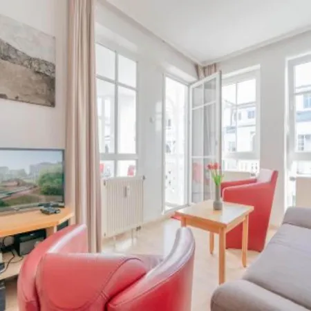 Komfortable Mit Balkon Apartment Sellin (Rugen)