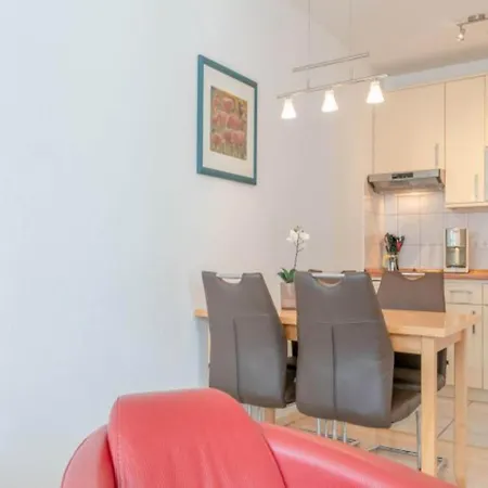 Komfortable Mit Balkon Apartment Sellin (Rugen)