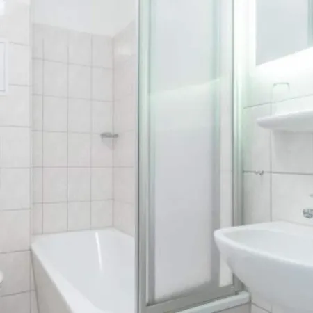 Komfortable Mit Balkon Apartment